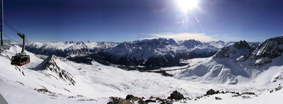 Panorama ins Oberengadin von der Bergstation Piz Nair