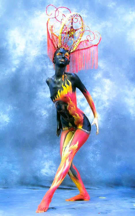 Art, Aufführung, Bodypainting, Color, Colors, Colour, Colours, Contest, Event, Farbe, Festival, Kunst, Körperbemalung, Körpermalerei, Modelle, Models, Model, Performance, Schminkkunst, Stage, Veranstaltung, Vorführung, WEB, Wettbewerb, Model Valentina presenting Jelena Velicko's great art work