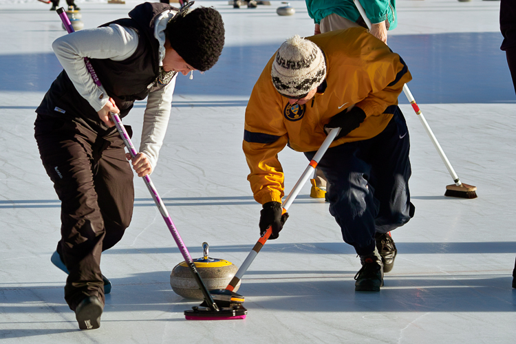 Curling, Openair, Celina Niggli und Hanspeter van der Rijst; Team Sils Niggli