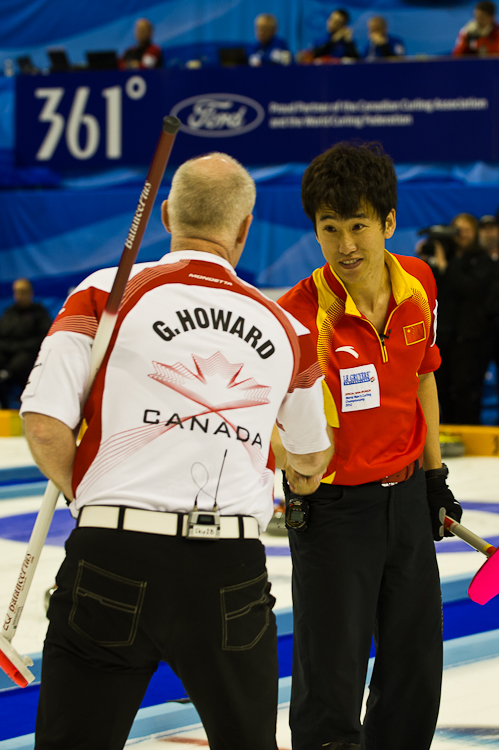 China vs. Canada. Score,  7 : 8, Team China: Lui Rui, Xu Xiaoming, Ba Dexin, Zang Jialiang, Chen Lu An
Team Canada: Howard Glen, Middaugh Wayne, Laing Brent, Savill Craig, Howard Scott Curling, Sport, World Men's Chamionship