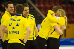 Curling, Sport, World Men's Chamionship, Norway vs. Sweden, Score 8 : 9, Team Norway: Ulsrud Thomas, Nergaard Torger, Svae Christoffer, Petersson Haavard Vad, Loevold Thomas.
Team Sweden: Kraupp Sepbastian, Lindberg Frederik, Eriksson Oskar, Kjaell Viktor, Edin Niklas.