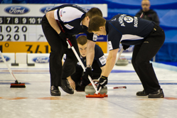 Curling, Sport, World Men's Chamionship, Scotland vs. Canda, Scroe 7 : 8, Team Scotland: Brewster Tom, Drummond Greg, Andrews Scott, Goodfellow Michael, Edwards David.
Team Canada: Howard Glen, Middaugh Wayne, Laing Brent, Savill Craig, Howard Scott.